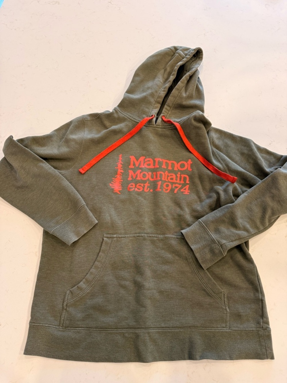 🔥 Closet Sale — 3 for $25 / 5 for $40 - Vintage Marmot Olive Green Hoodie
